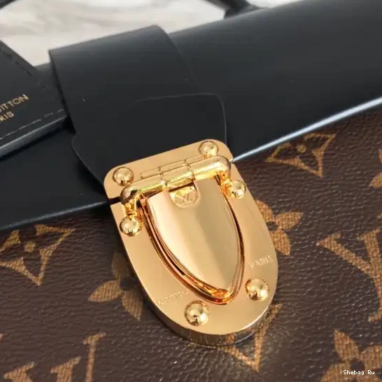Vuitton ONE HANDLE Louis 0516